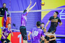 CBA：深圳男篮三分爆发 主场胜上海