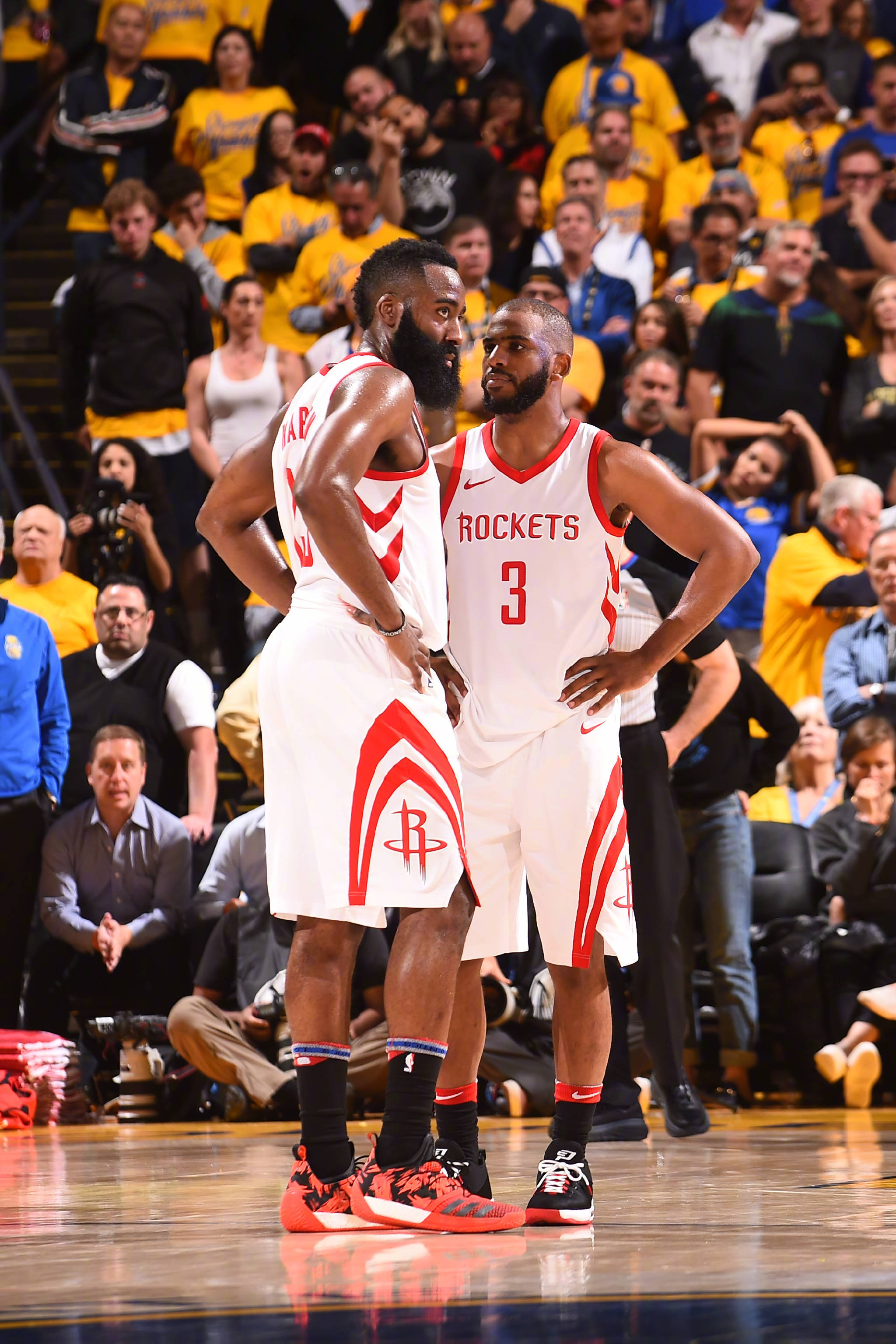 他试图向球 他试图向球